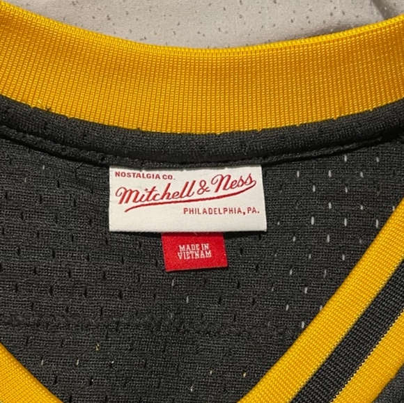 Mitchell & Ness Pittsburgh Pirates Willie Stargell 1982 pullover jersey mens Lrg - Picture 2 of 6